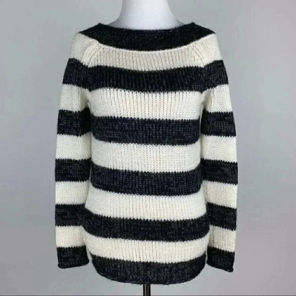 Ann Taylor sweater SP 28% wool 4% mohair striped